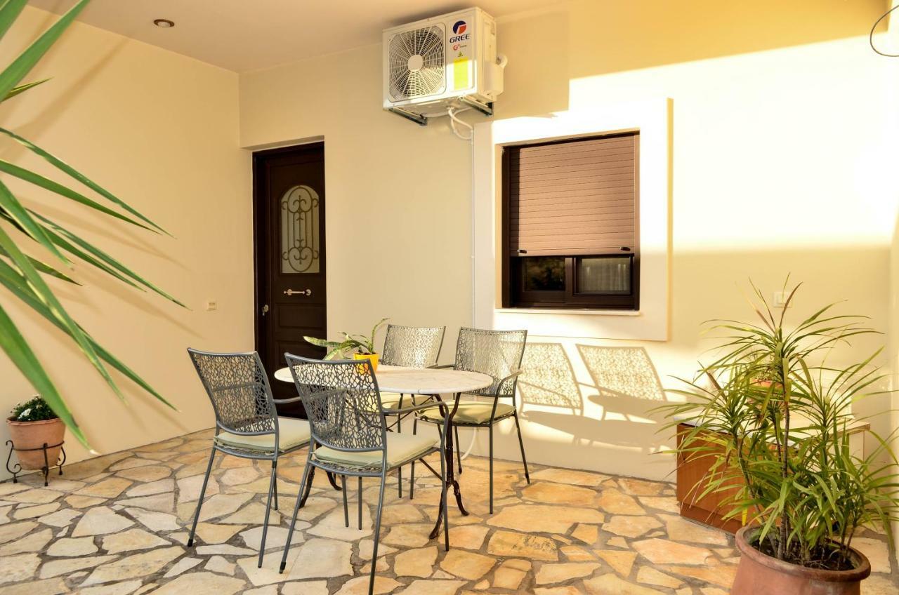 Apartamento Sunrays Housing Kalamata Exterior foto